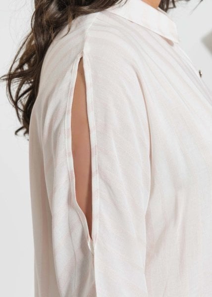 Kolu Yırtmaçlı Büyük Beden Gömlek