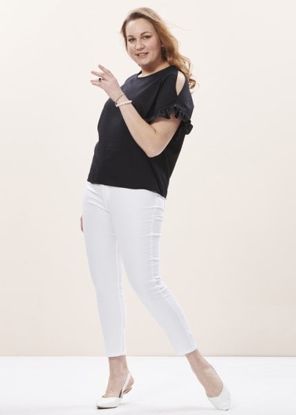 Siyah Kolları Fırfırlı Büyük Beden Kadın Bluz