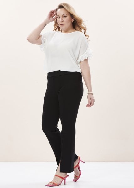 Beyaz Kolları Fırfırlı Büyük Beden Kadın Bluz