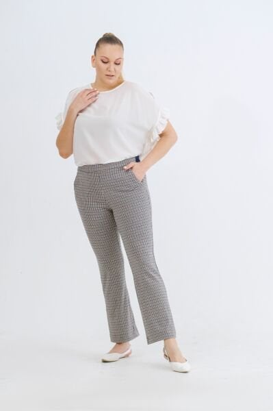 Kareli Beli Lastikli Büyük Beden Kadın Pantolon