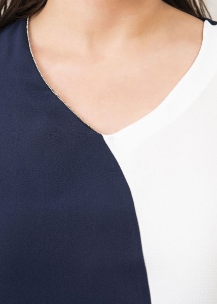 Lacivert Beyaz Zincir Detaylı Büyük Beden Bluz