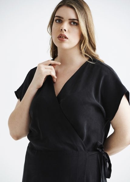 Eteği Büzgülü Kruvaze Viskon Siyah Büyük Beden Elbise