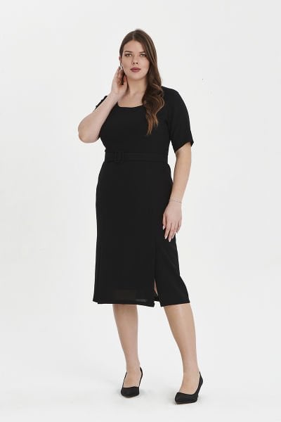 Siyah Önde Yırtmaçlı Kemerli  Büyük Beden Elbise