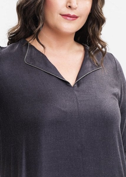 Yakası Zincirli Antrasit Büyük Beden Elbise