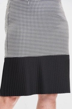 Kazayağı Etek Ucu Pliseli Büyük Beden Elbise