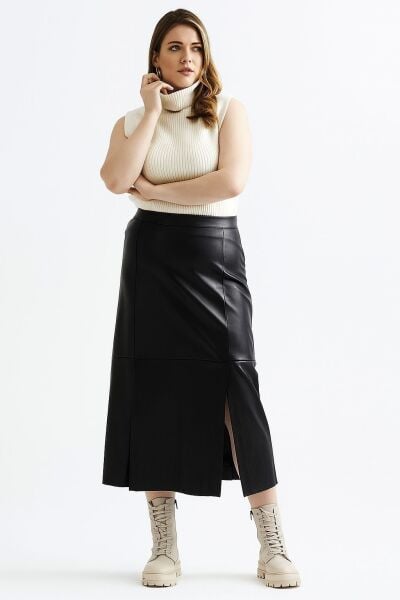 Siyah Önden Yırtmaçlı Büyük Beden Suni Deri Etek