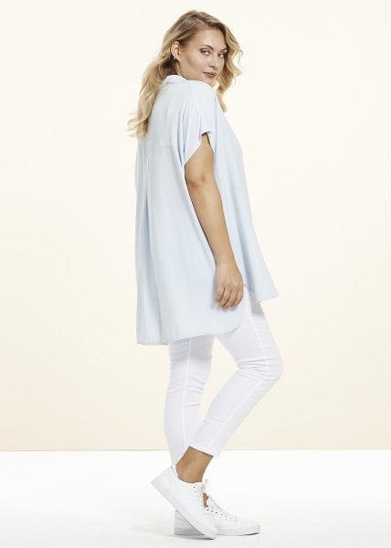 Mavi Arkası Uzun Viskon Büyük Beden Gömlek